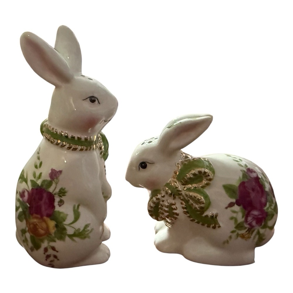 Royal Albert Vintage Old Country Roses Bunny Salt and Pepper  Set